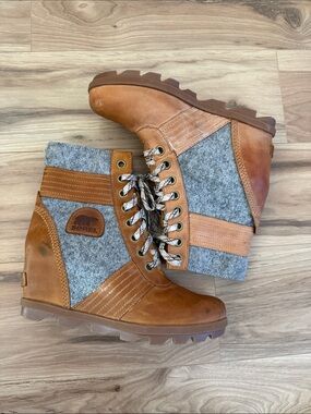 Sorel Tan Leather & Gray Wool Wedge Boots